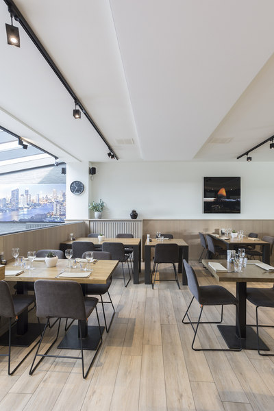 COUSTceiling dans le restaurant Vreedehof