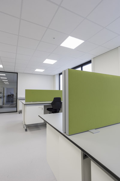 COUSTdeskscreen avec tissu vert